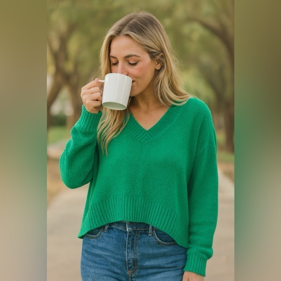 American Eagle Outfitters Sweaters - American Eagle sweater size xs